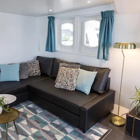 M/s Svalbard Úszó hotel *