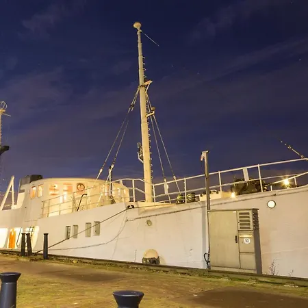 M/s Svalbard Úszó hotel *